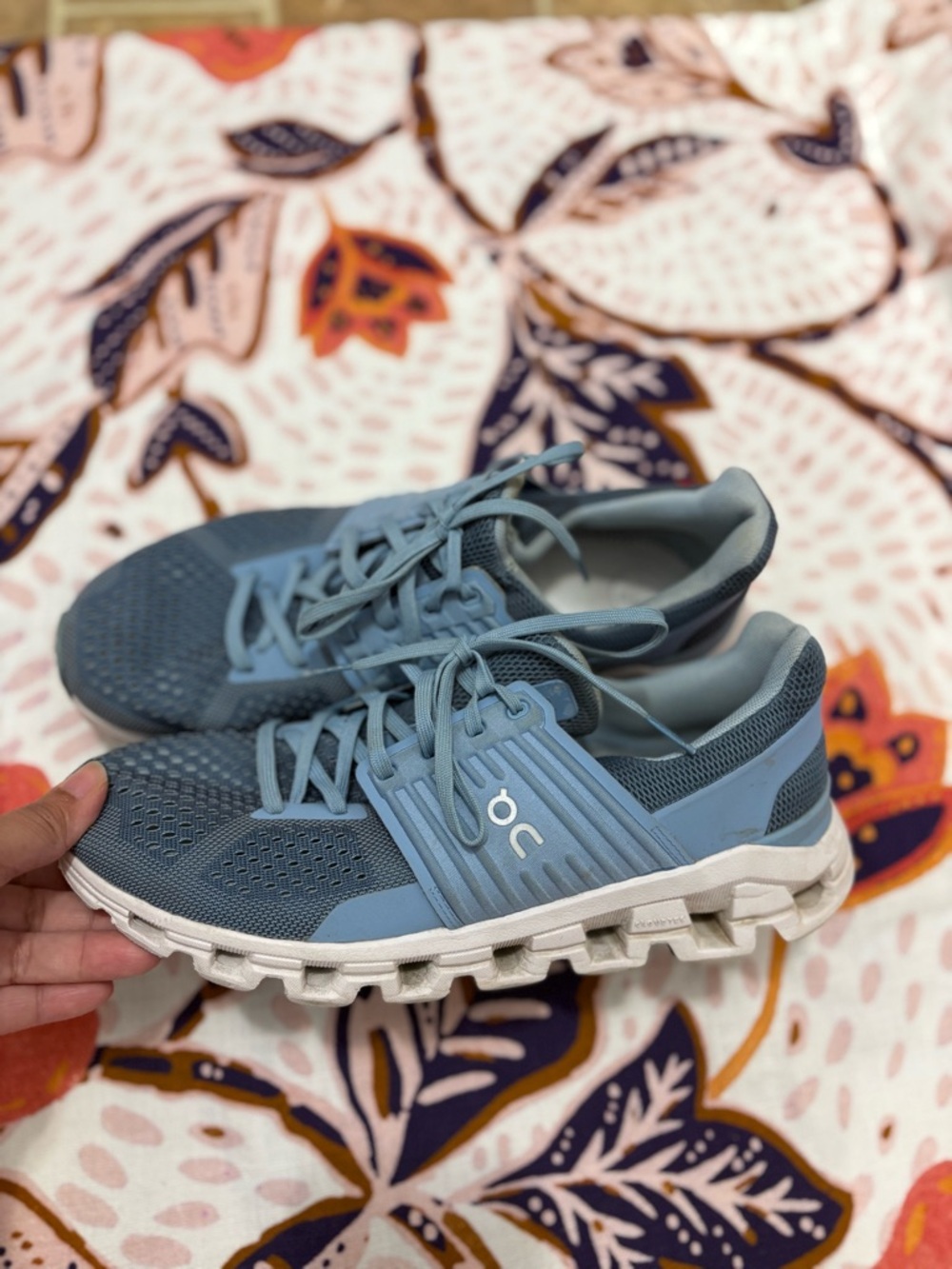 On Running Cloudswift Lake/Sky Women's Running Sneakers Size 9- MISSING INSOLES